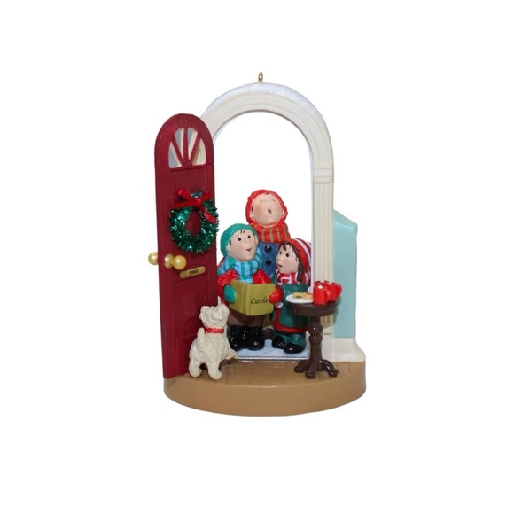 Hallmark Keepsake Ornament - Caroling at‎ The Door (2003) - Picture 3 of 10